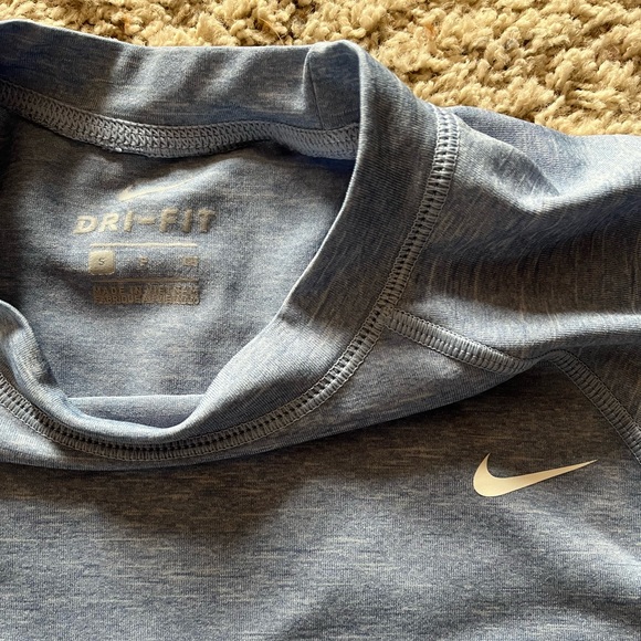 Mens Nike Dri-fit short sleeve - Picture 2 of 2